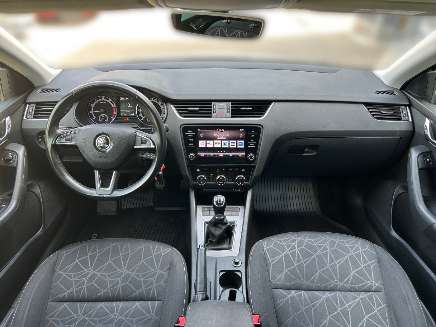 SKODA Octavia Combi 1.5 TSI Clever KA LED NAVI PDC SHZ Bild 10