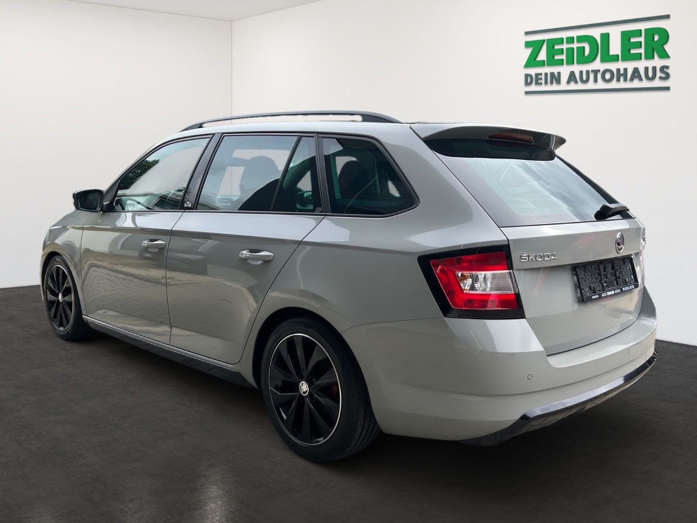 SKODA Fabia Combi 1.0 TSI DSG Monte Carlo PANO PDC SHZ Bild 4