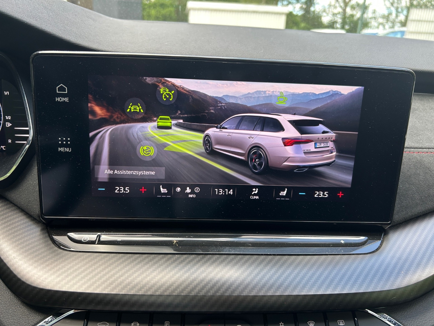SKODA Octavia Combi 2.0 TDI DSG RS 4x4 AHK ACC PANO SHZ Bild 14