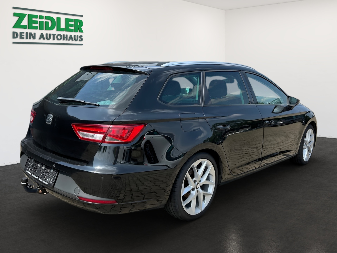 SEAT Leon ST 1.4 TSI FR AHK LED NAVI PDC RFK SHZ SOUND Bild 3