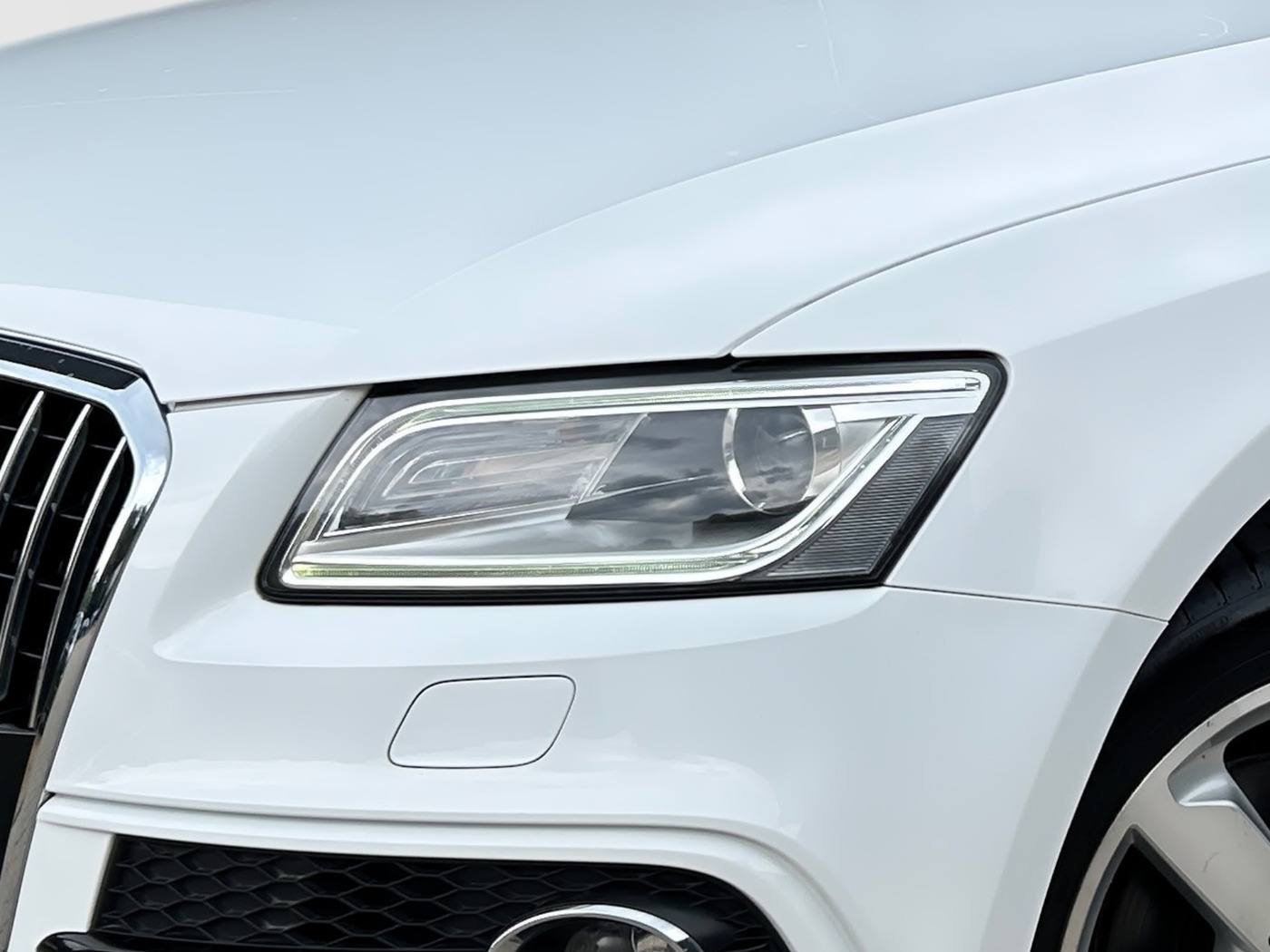 Audi Q5 2.0 TDI quattro S-Line AHK NAVI PDC SHZ XENON Bild 5