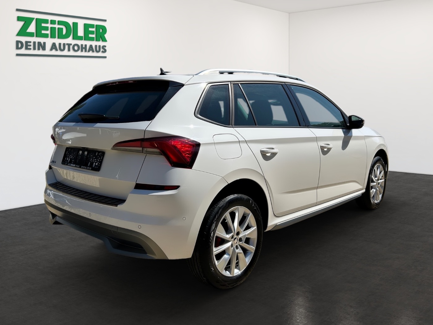 SKODA Kamiq 1.5 TSI DSG Style AHK DAB KEY LED NAVI SHZ Bild 3