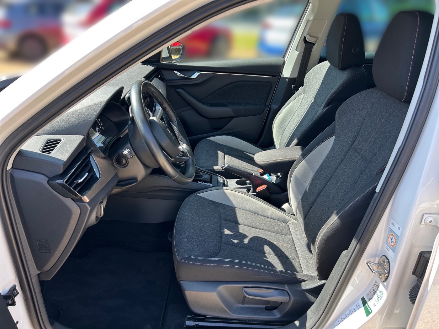 SKODA Kamiq 1.5 TSI DSG Style AHK DAB KEY LED NAVI SHZ Bild 7