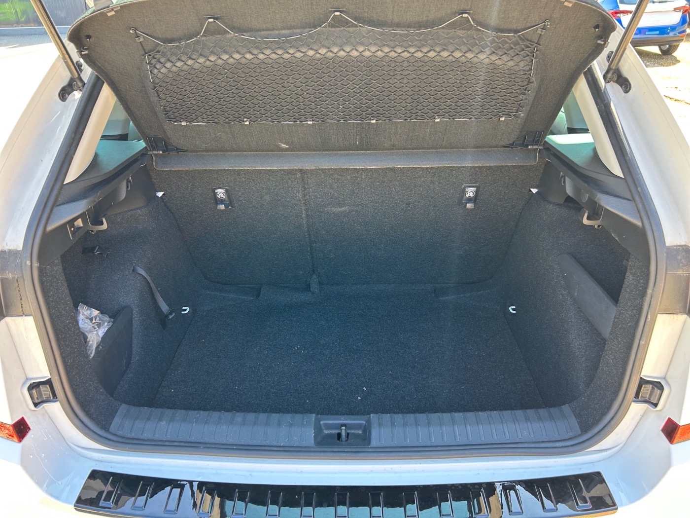 SKODA Kamiq 1.5 TSI DSG Style AHK DAB KEY LED NAVI SHZ Bild 12
