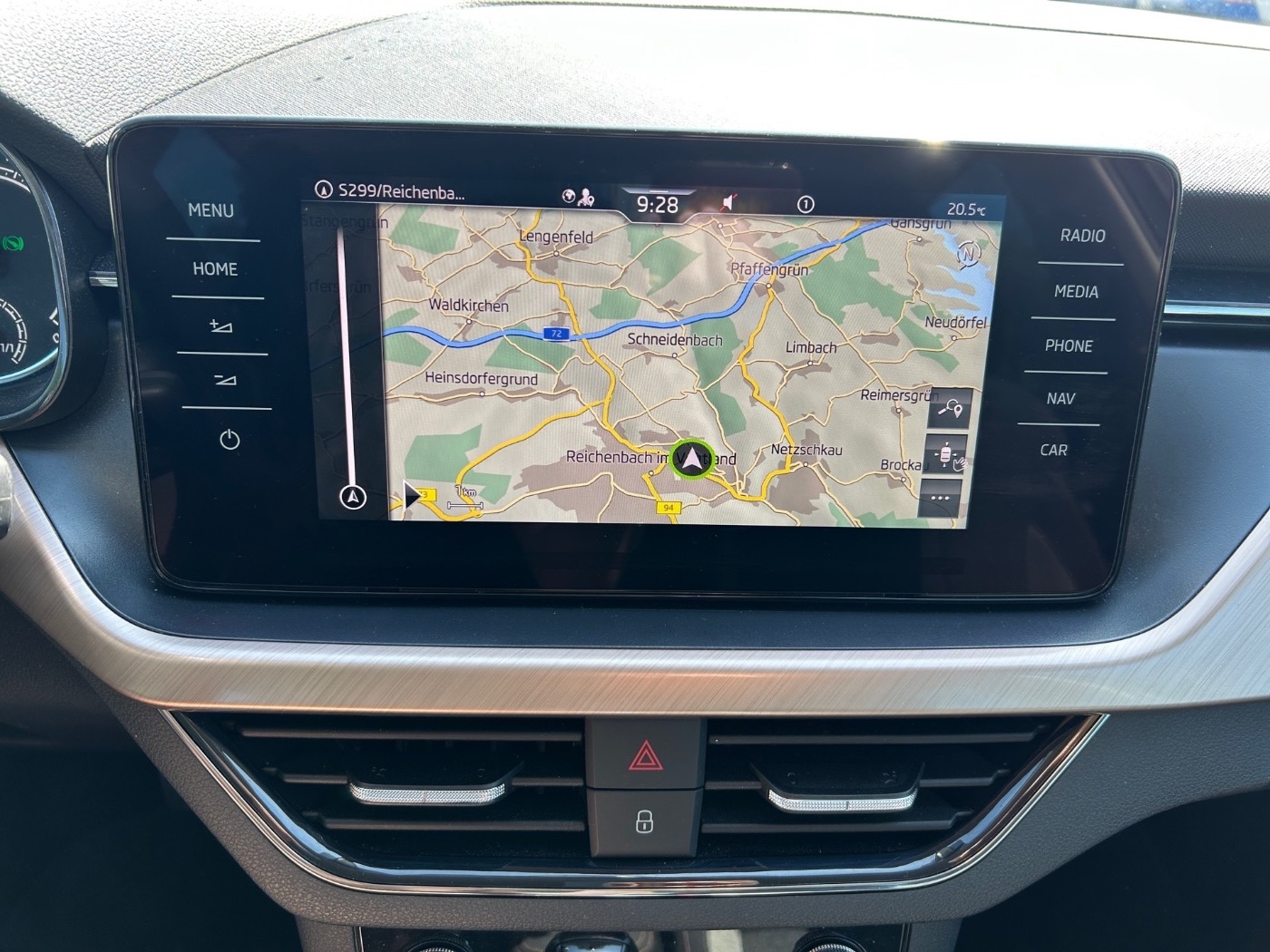 SKODA Kamiq 1.5 TSI DSG Style AHK DAB KEY LED NAVI SHZ Bild 17