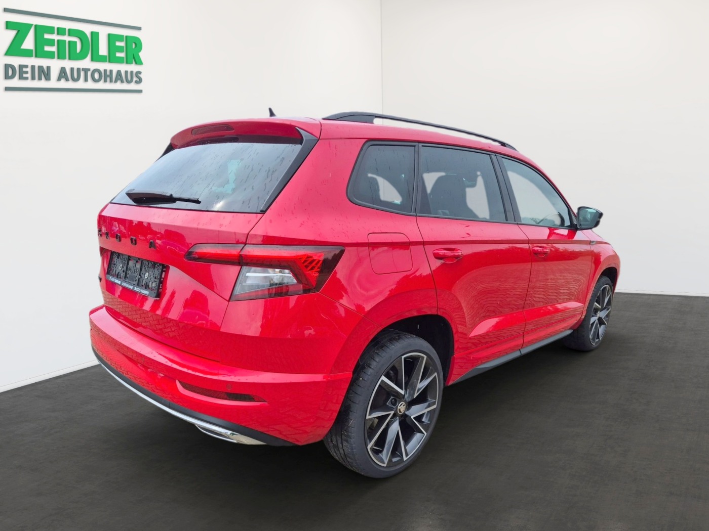 SKODA Karoq 1.5 TSI ACT Sportline ACC DAB LED NAVI SHZ Bild 3