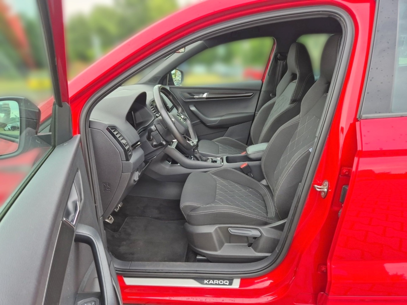 SKODA Karoq 1.5 TSI ACT Sportline ACC DAB LED NAVI SHZ Bild 7