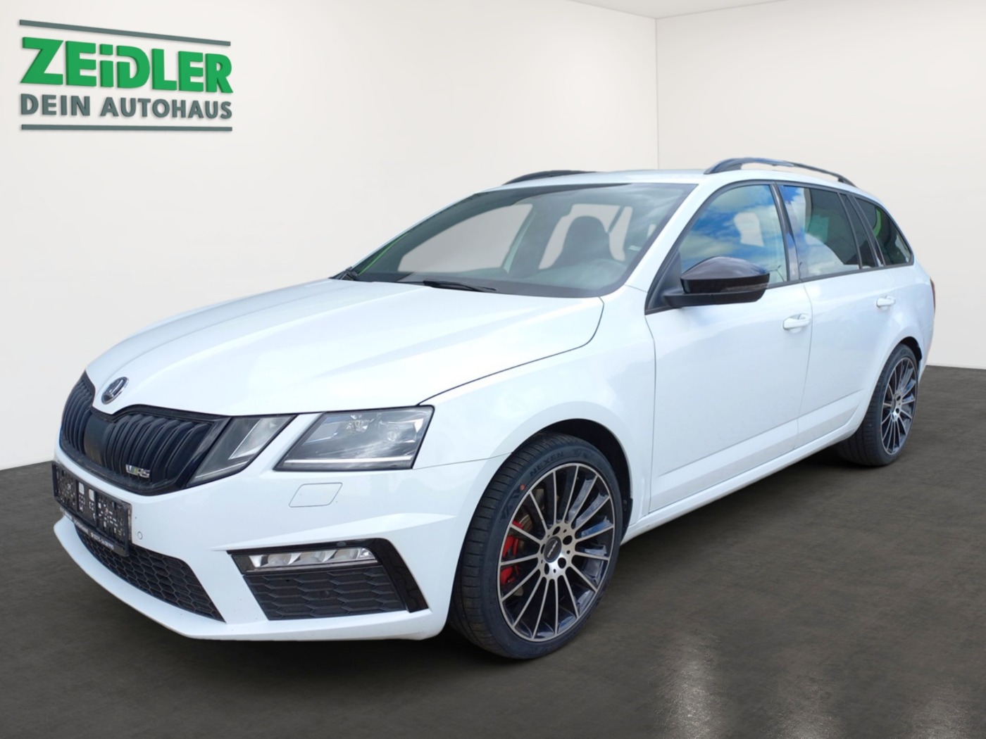 SKODA Octavia Combi 2.0 TDI DSG RS ACC DAB LED PDC SHZ