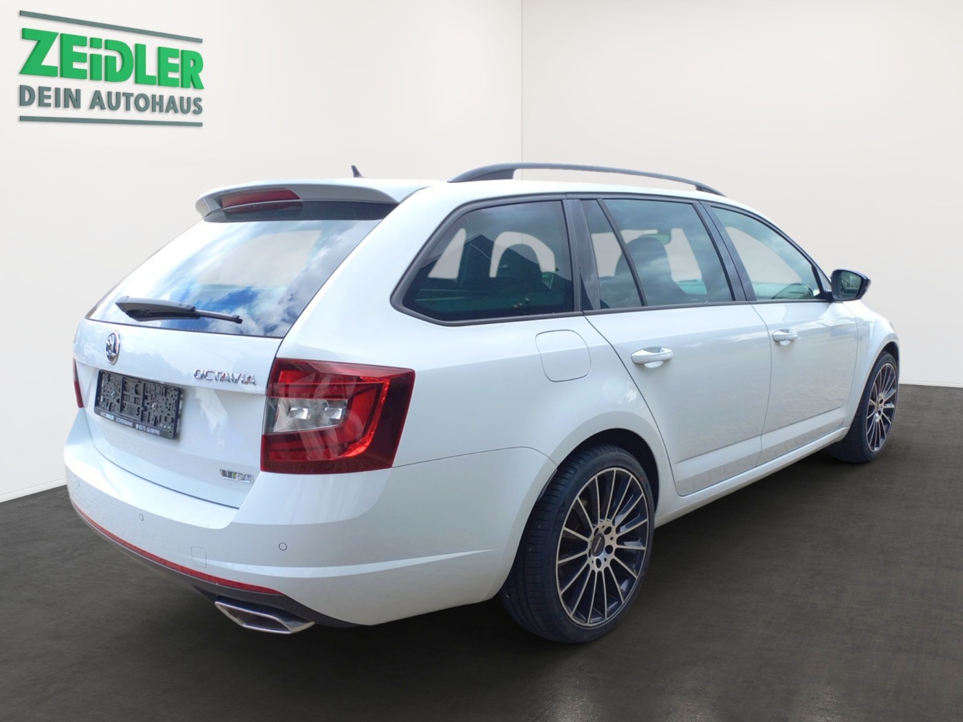 SKODA Octavia Combi 2.0 TDI DSG RS ACC DAB LED PDC SHZ Bild 3