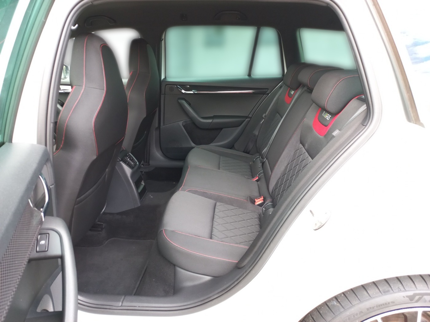 SKODA Octavia Combi 2.0 TDI DSG RS ACC DAB LED PDC SHZ Bild 8