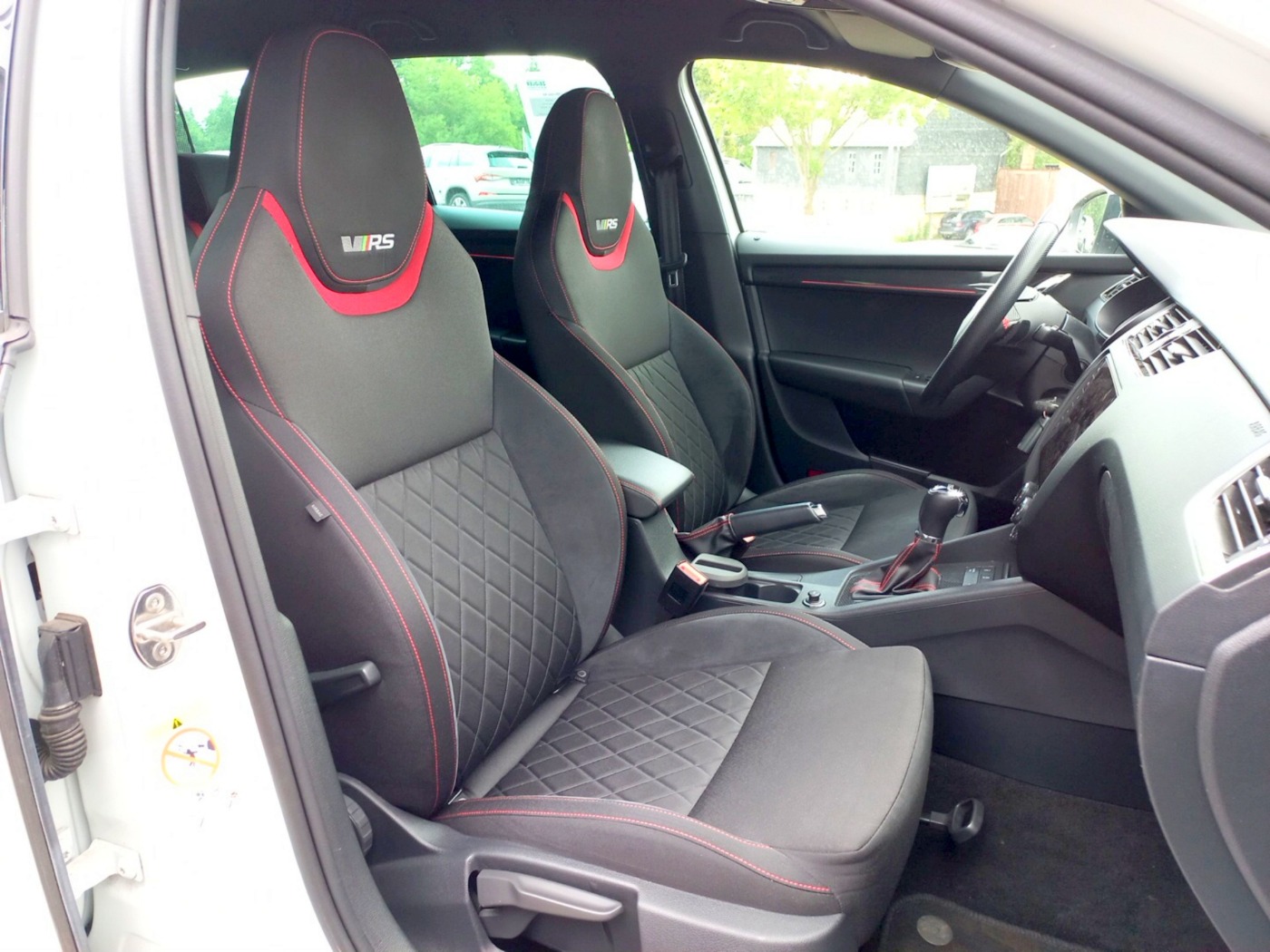 SKODA Octavia Combi 2.0 TDI DSG RS ACC DAB LED PDC SHZ Bild 15