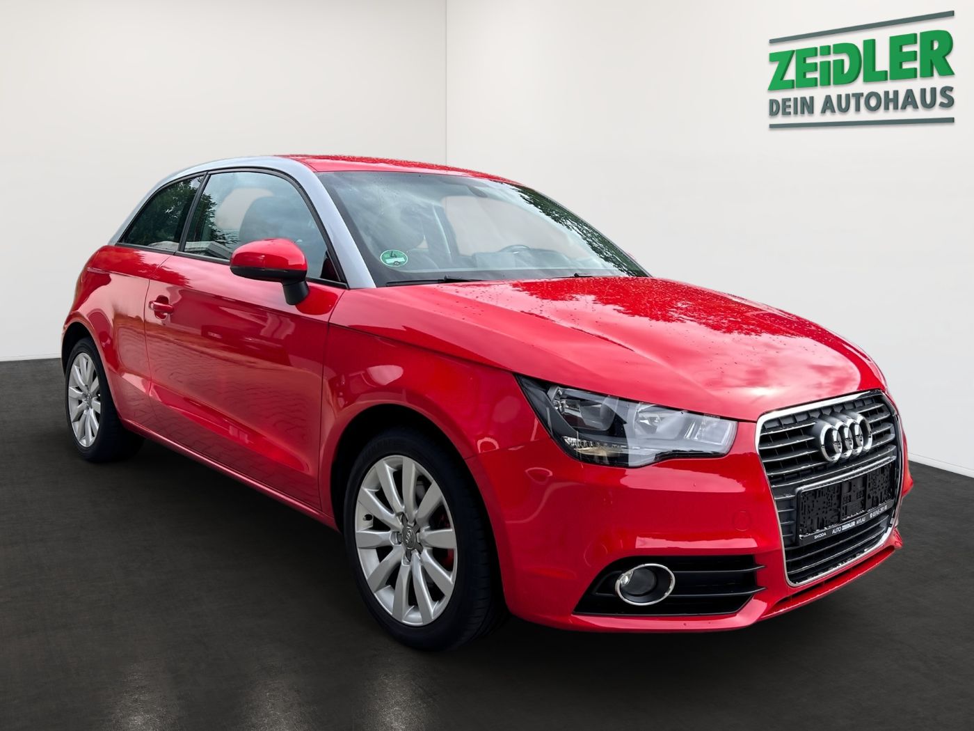 Audi A1 1.4 TFSI Attraction ALU KA NEBEL PDC SHZ Bild 2