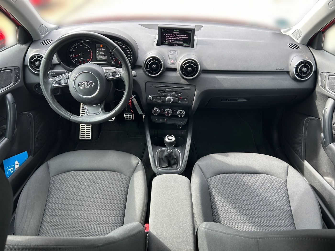 Audi A1 1.4 TFSI Attraction ALU KA NEBEL PDC SHZ Bild 10