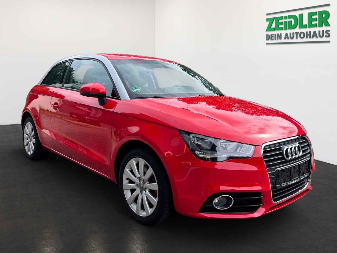Audi A1 1.4 TFSI Attraction ALU KA NEBEL PDC SHZ Bild 2