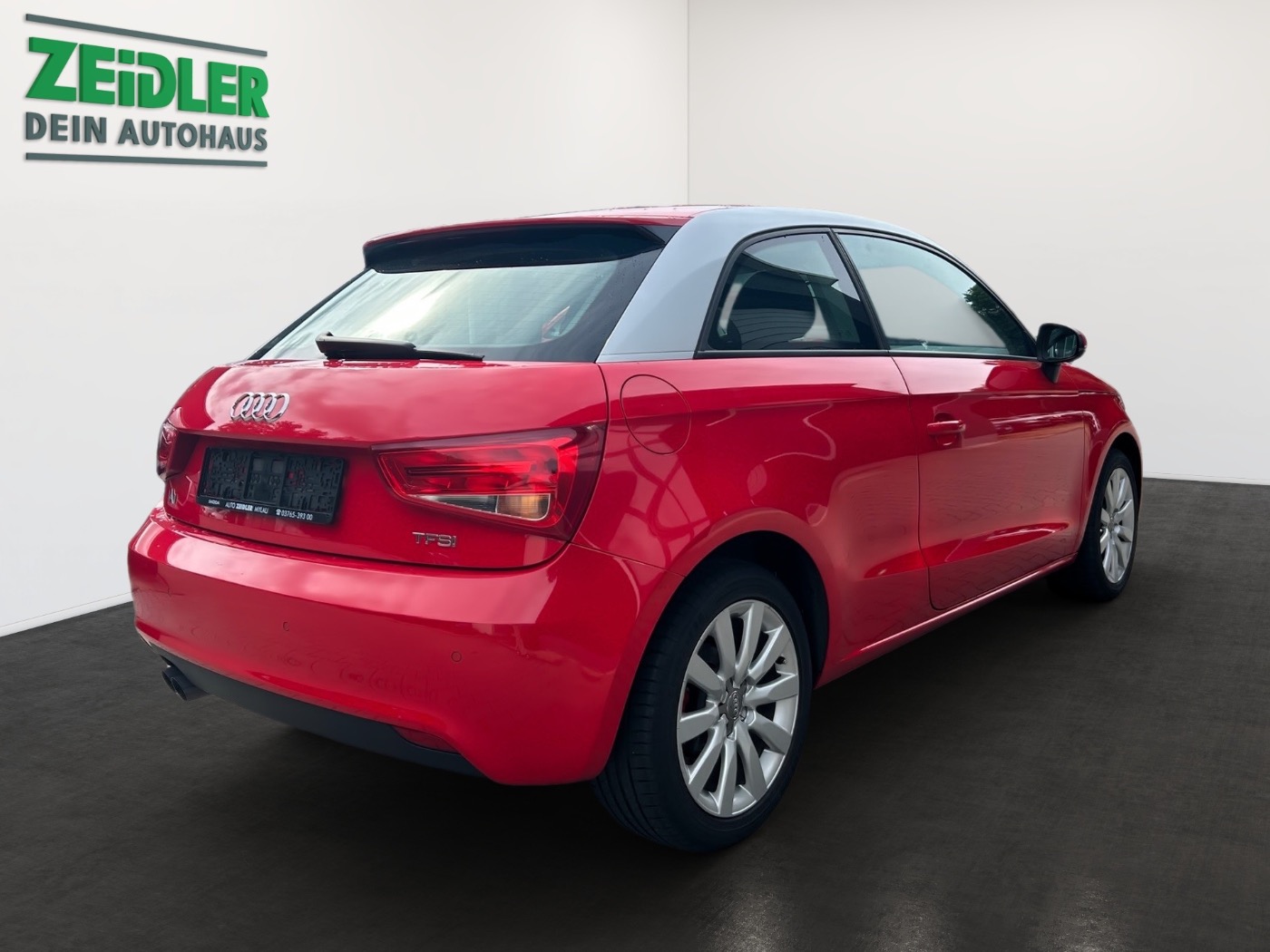 Audi A1 1.4 TFSI Attraction ALU KA NEBEL PDC SHZ Bild 3
