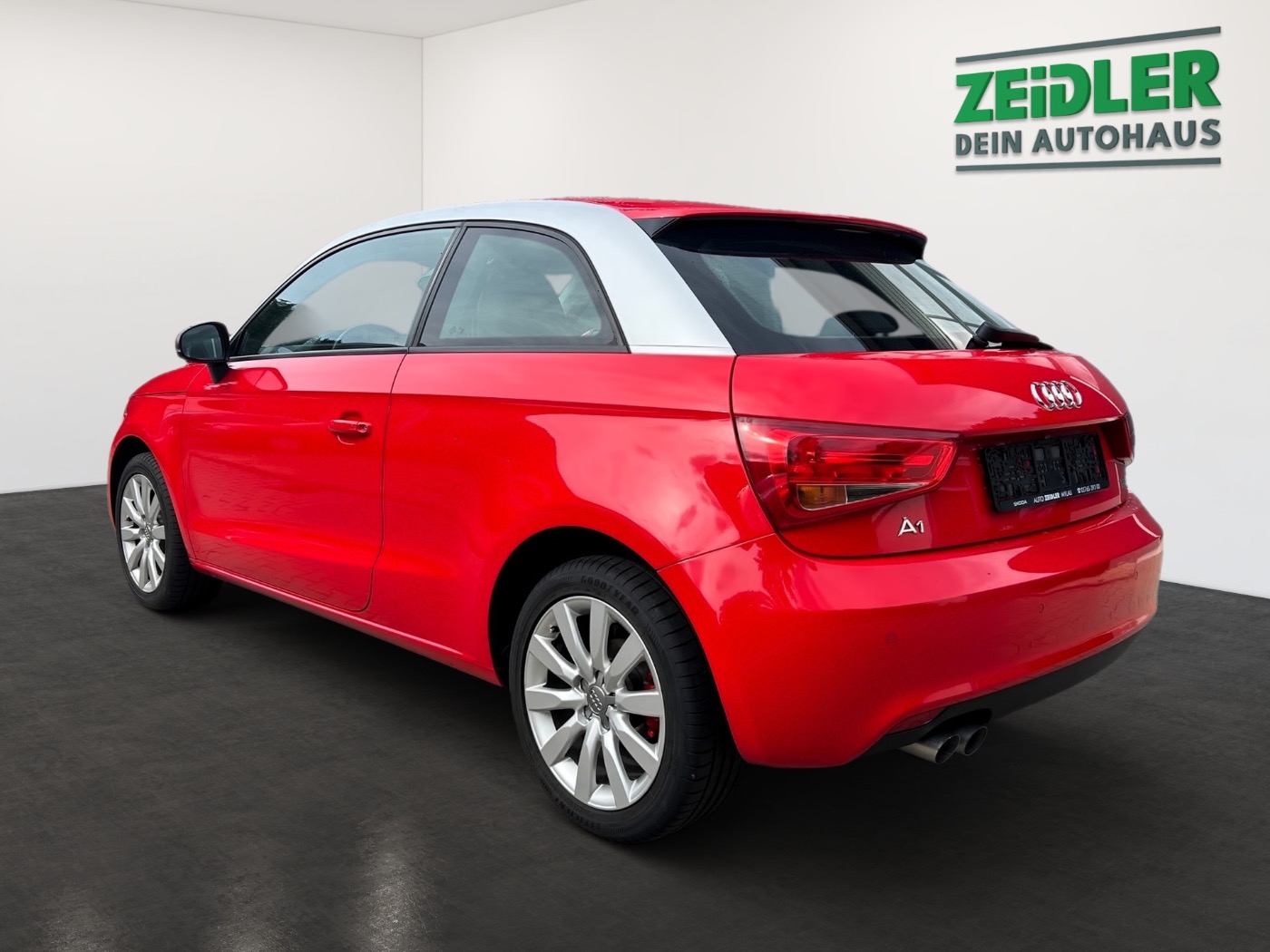 Audi A1 1.4 TFSI Attraction ALU KA NEBEL PDC SHZ Bild 4