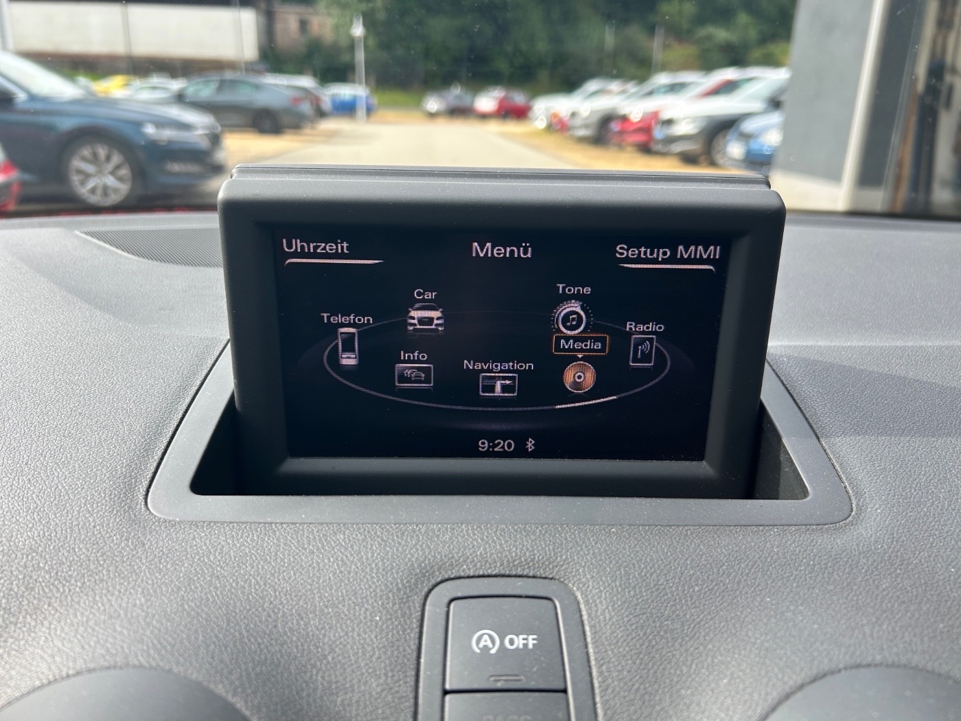 Audi A1 1.4 TFSI Attraction ALU KA NEBEL PDC SHZ Bild 13