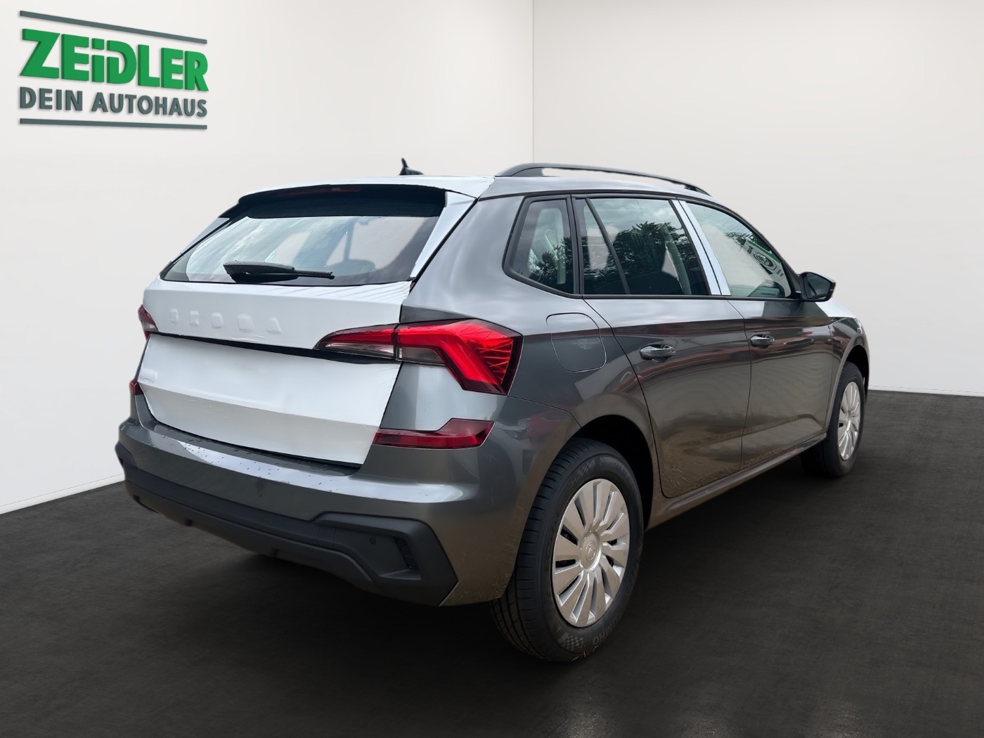 SKODA Kamiq 1.0 TSI Essence DAB LED NEBEL PDC SHZ TOUCH Bild 3