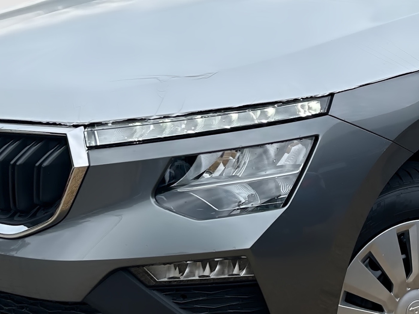 SKODA Kamiq 1.0 TSI Essence DAB LED NEBEL PDC SHZ TOUCH Bild 5