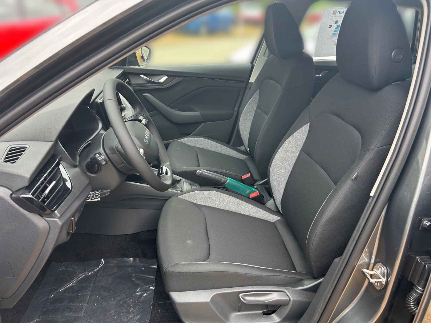 SKODA Kamiq 1.0 TSI Essence DAB LED NEBEL PDC SHZ TOUCH Bild 7