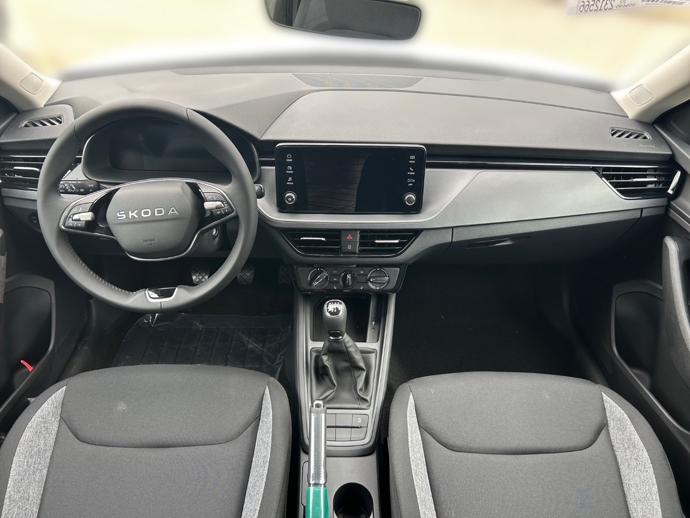 SKODA Kamiq 1.0 TSI Essence DAB LED NEBEL PDC SHZ TOUCH Bild 10
