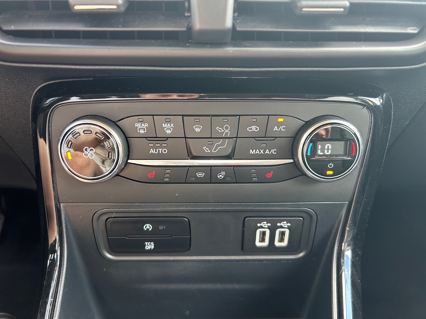 FORD EcoSport 1.0 EcoBoost Titanium DAB KA LHZ PDC SHZ Bild 11