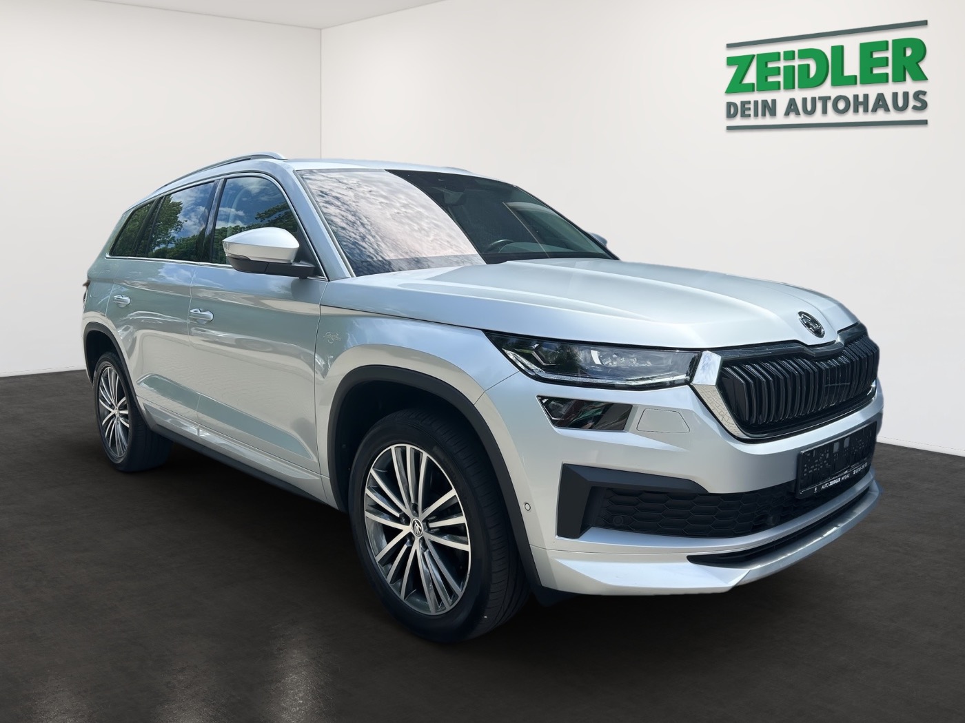 SKODA Kodiaq 2.0 TDI DSG 4x4 L&amp;K ACC MATRIX NAVI STHZ Bild 2