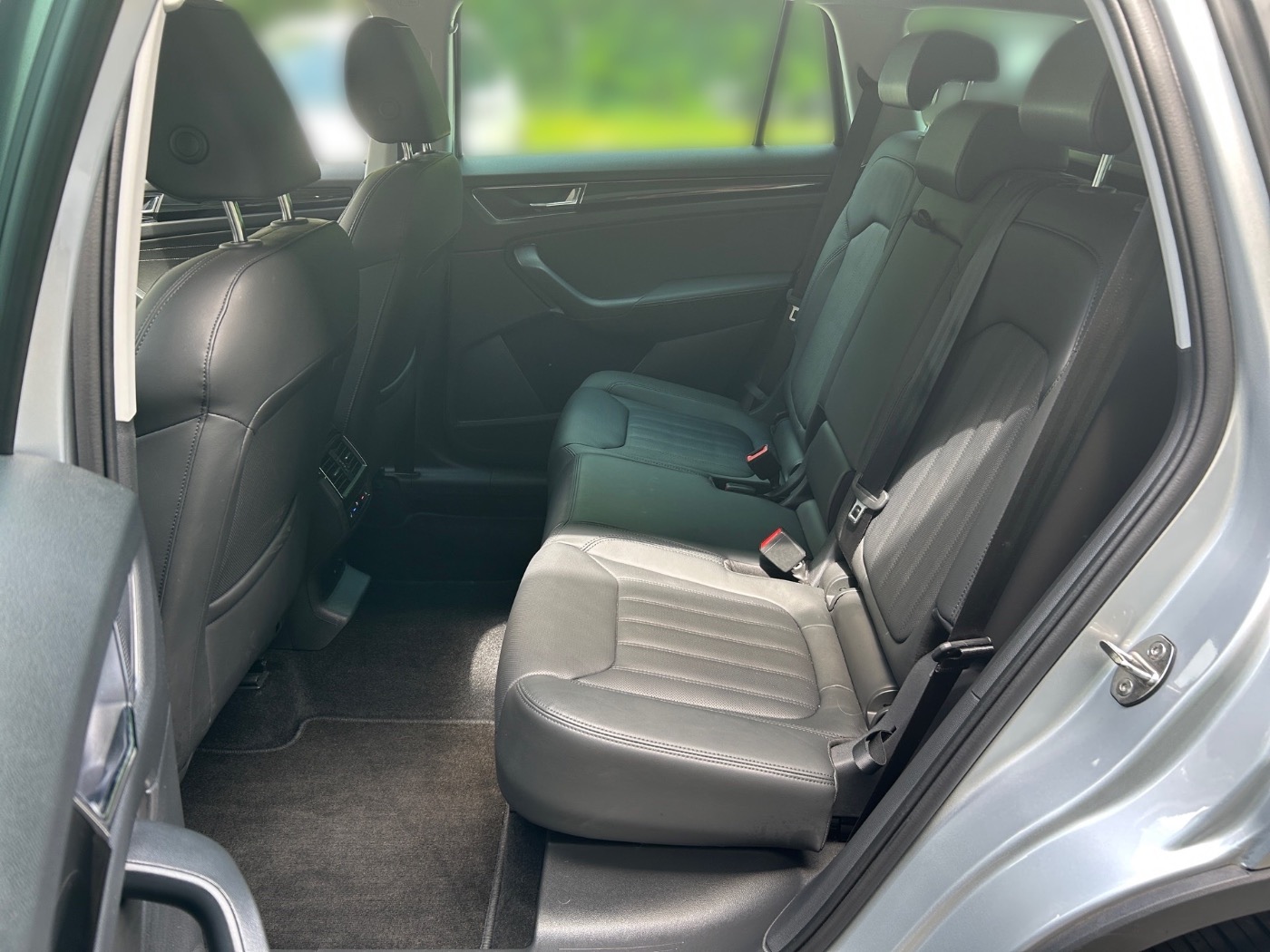 SKODA Kodiaq 2.0 TDI DSG 4x4 L&amp;K ACC MATRIX NAVI STHZ Bild 13