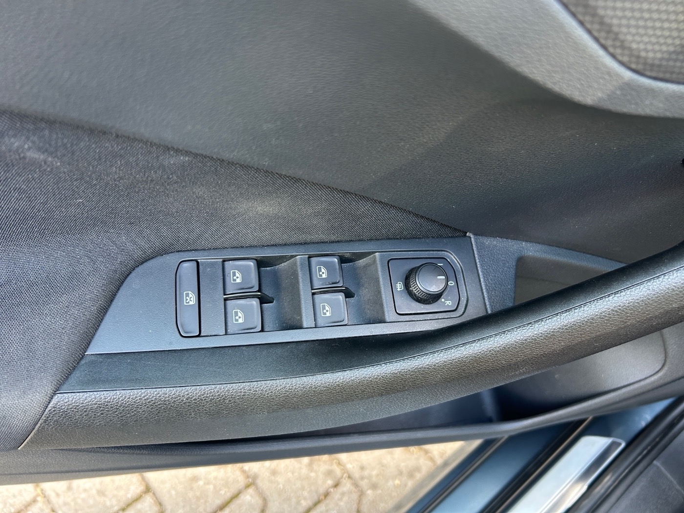 SKODA Kamiq 1.0 TSI Clever DAB KA LED LM PDC SHZ TOUCH Bild 16