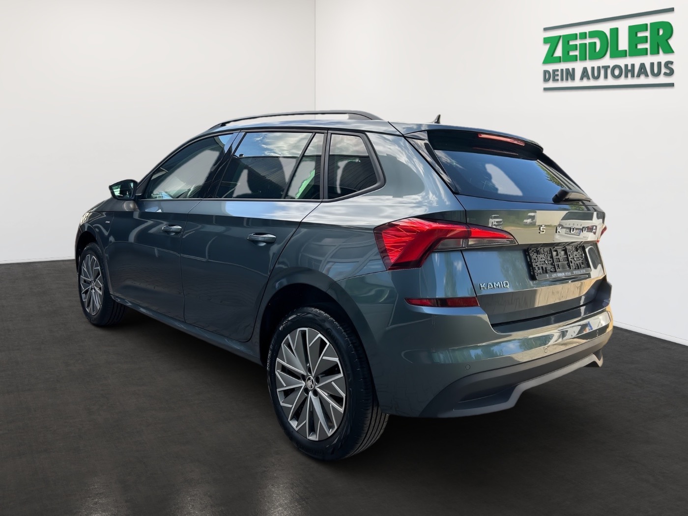 SKODA Kamiq 1.0 TSI Clever DAB KA LED LM PDC SHZ TOUCH Bild 4