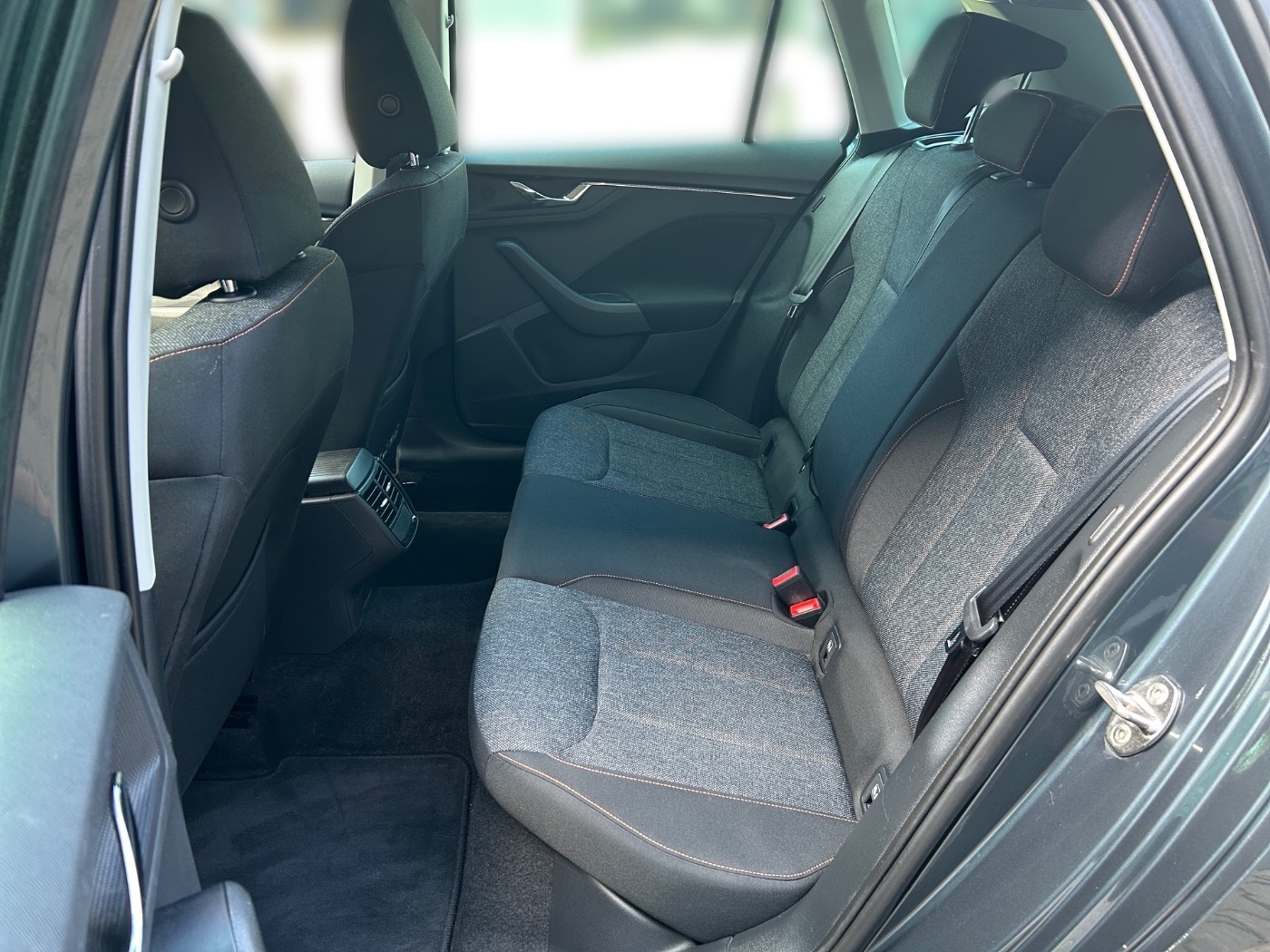 SKODA Kamiq 1.0 TSI Clever DAB KA LED LM PDC SHZ TOUCH Bild 11