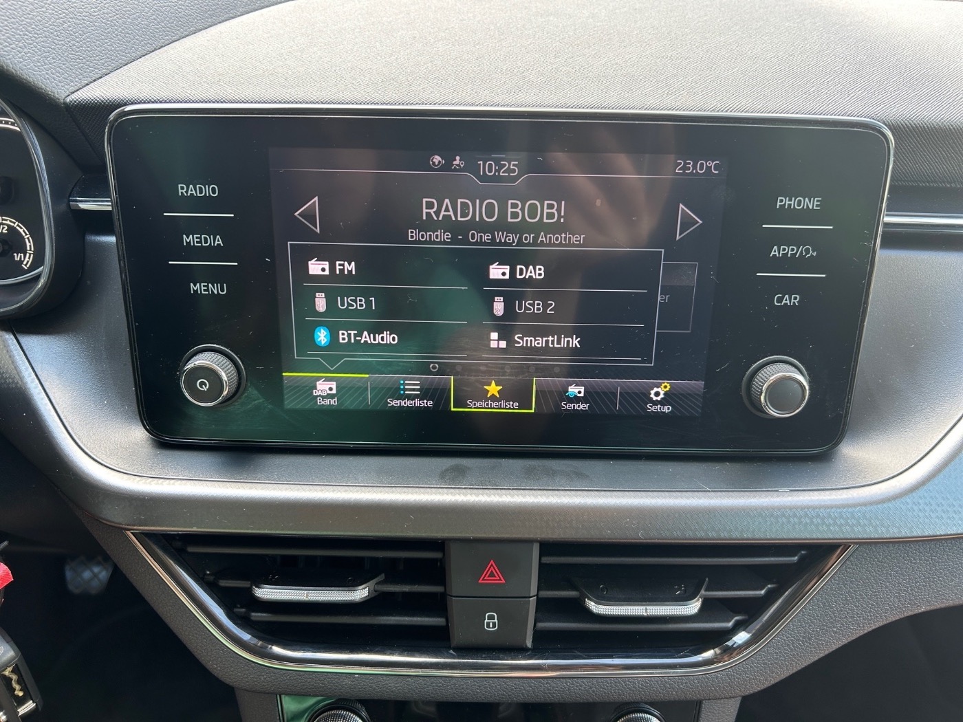 SKODA Kamiq 1.0 TSI Clever DAB KA LED LM PDC SHZ TOUCH Bild 14