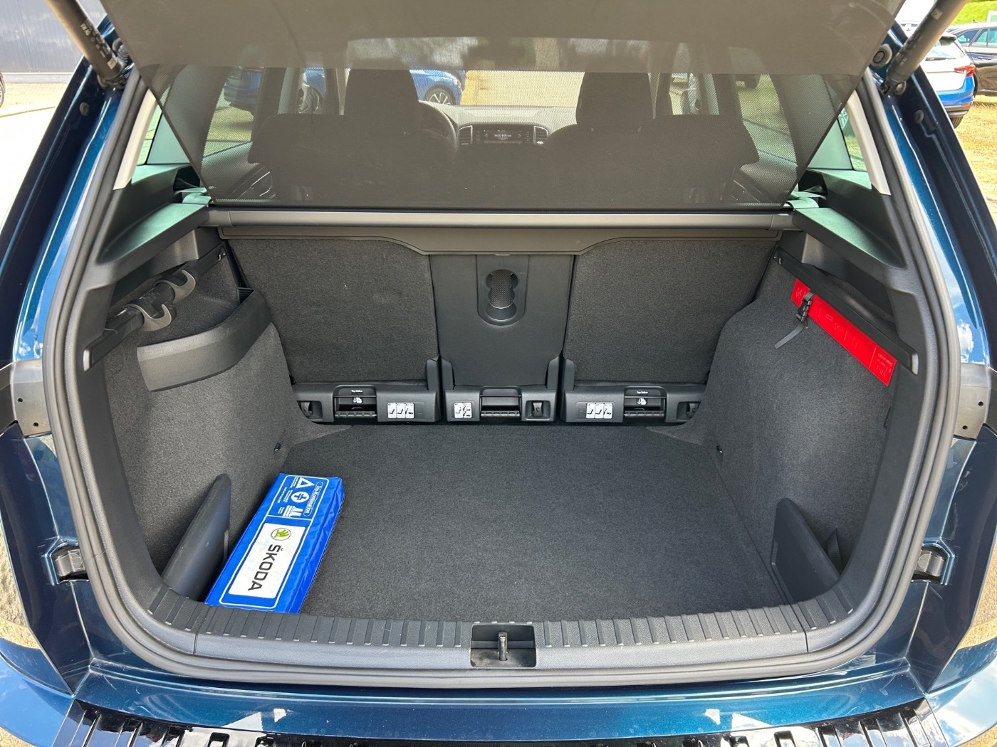 SKODA Karoq 1.5 TSI ACT DSG Style AHK ACC MATRIX Bild 10