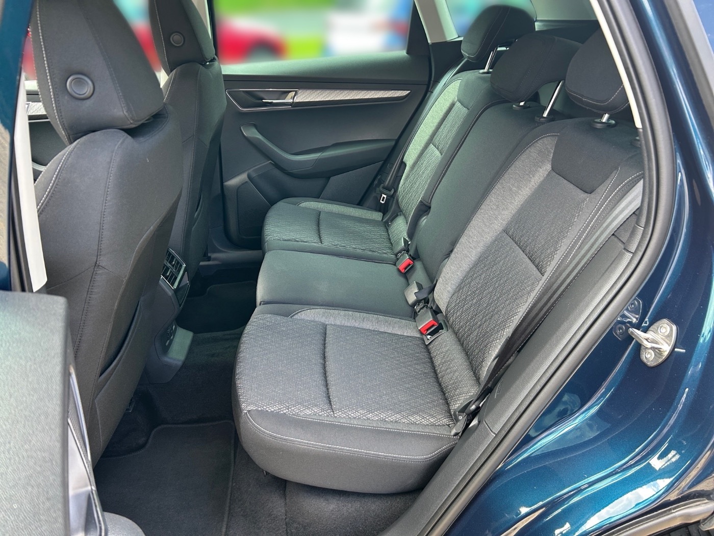 SKODA Karoq 1.5 TSI ACT DSG Style AHK ACC MATRIX Bild 9