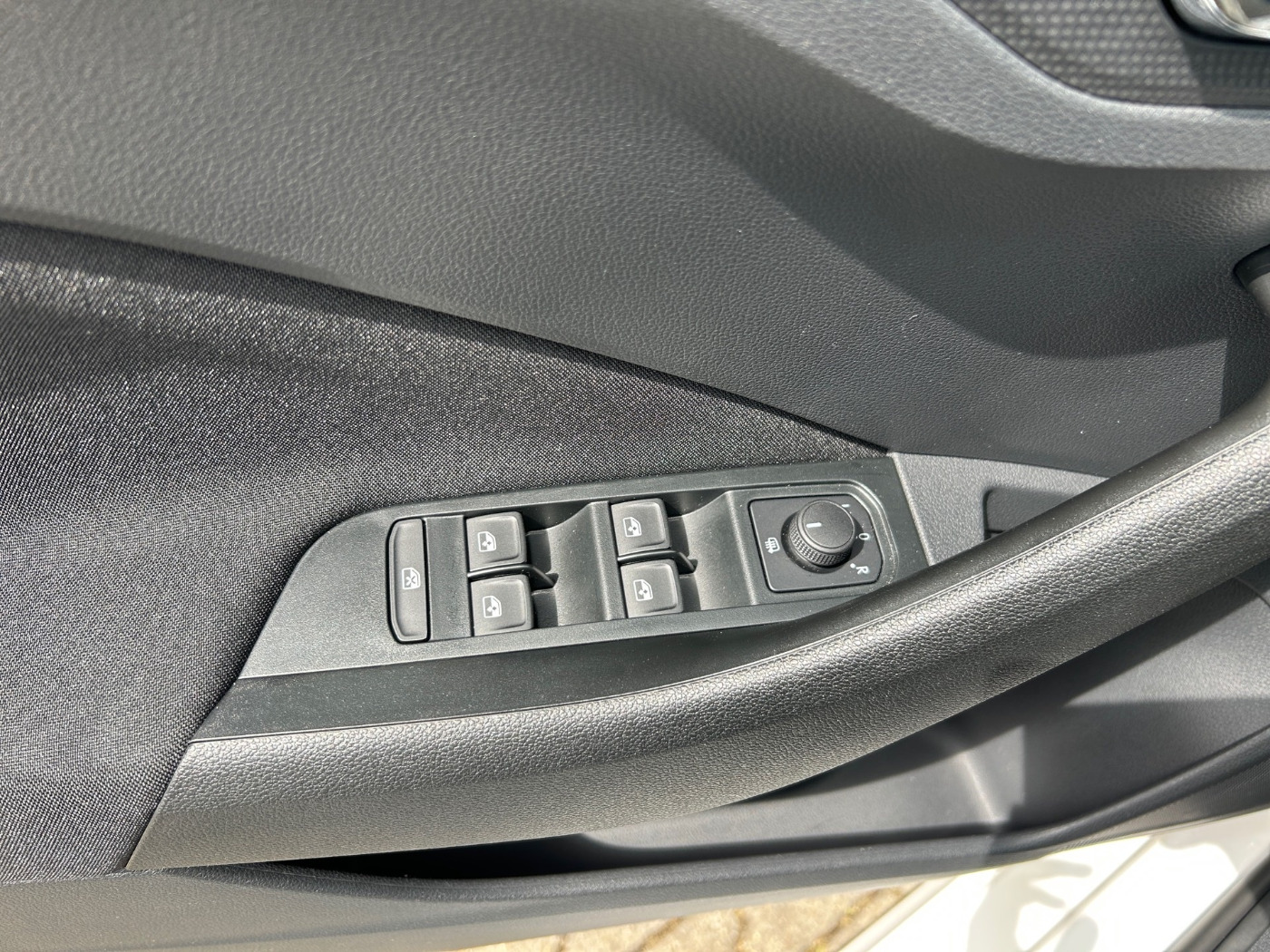 SKODA Kamiq 1.0 TSI Ambition DAB KA LED LHZ LM PDC SHZ Bild 16