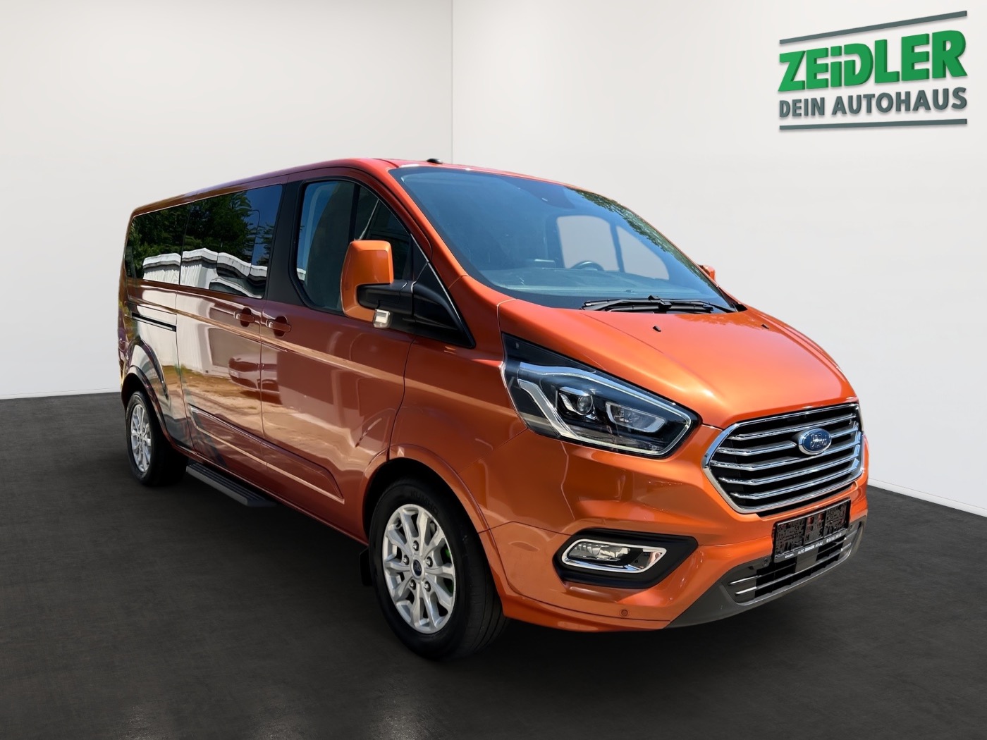 FORD Tourneo Custom 2.0 TDCi L2 Titanium 8-Sitze Bild 2