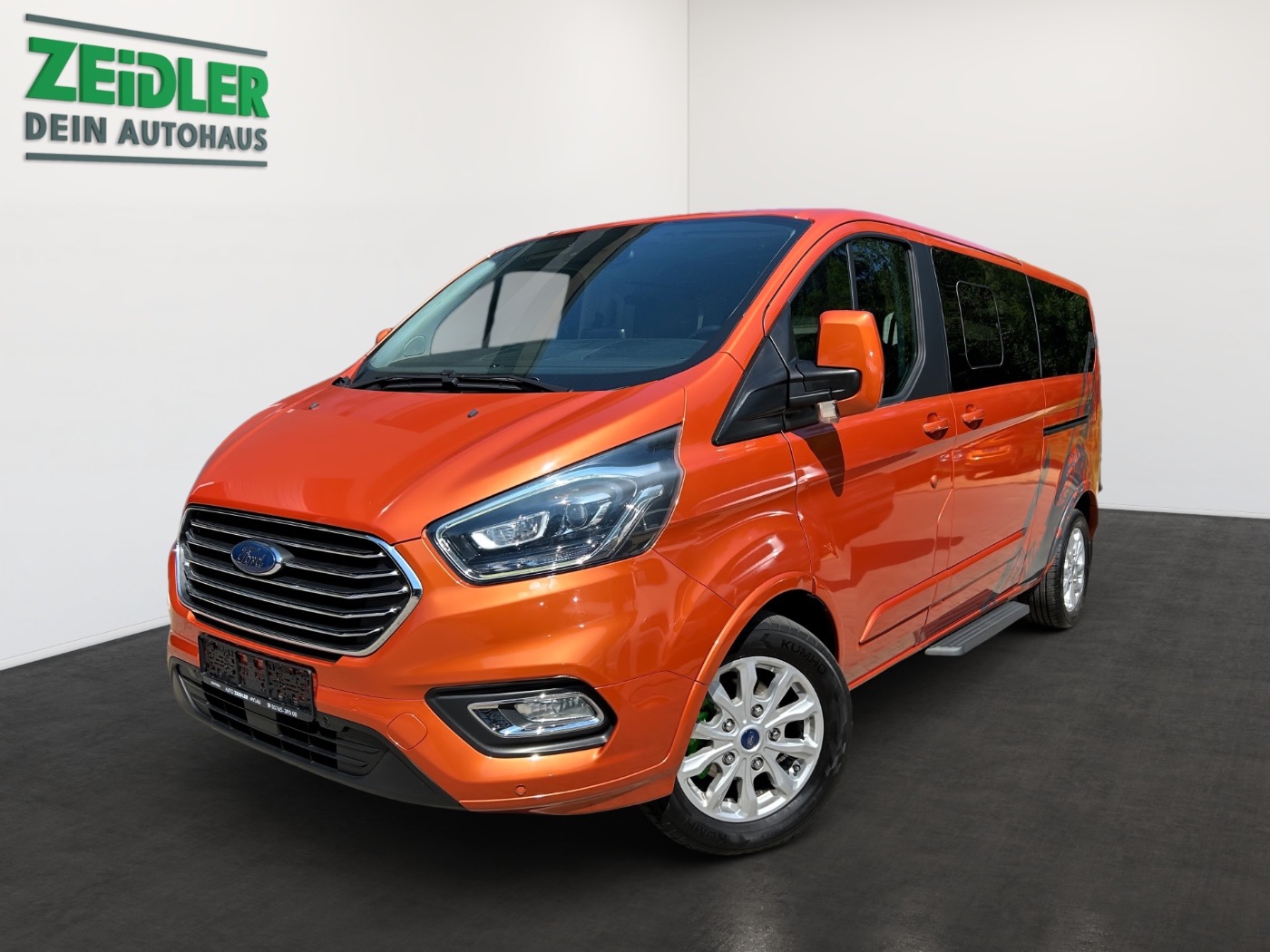 FORD Tourneo Custom 2.0 TDCi L2 Titanium 8-Sitze
