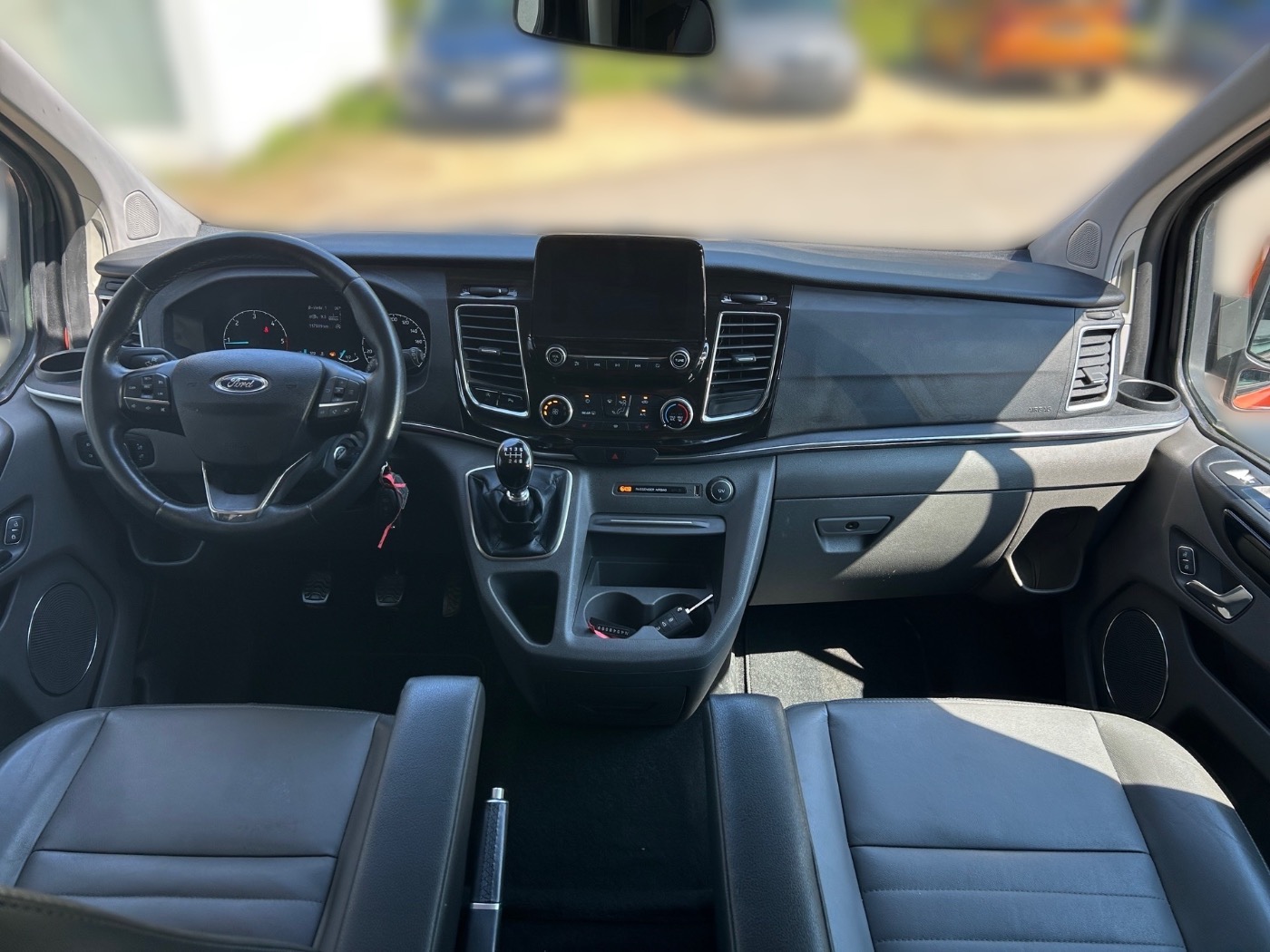 FORD Tourneo Custom 2.0 TDCi L2 Titanium 8-Sitze Bild 10