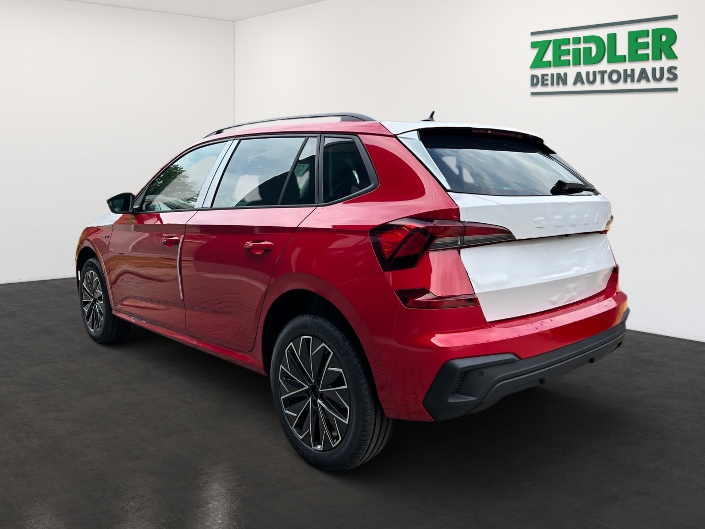 SKODA Kamiq 1.0 TSI Selection AHK DAB LED NAVI PDC SHZ Bild 4