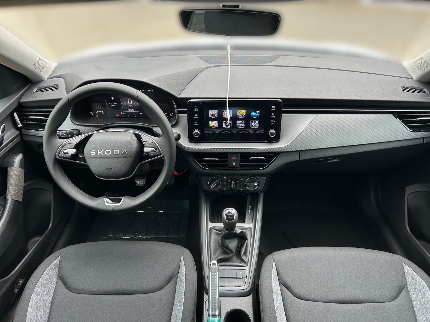 SKODA Scala 1.0 TSI Essence DAB LED LM PDC SHZ VC VZE Bild 6