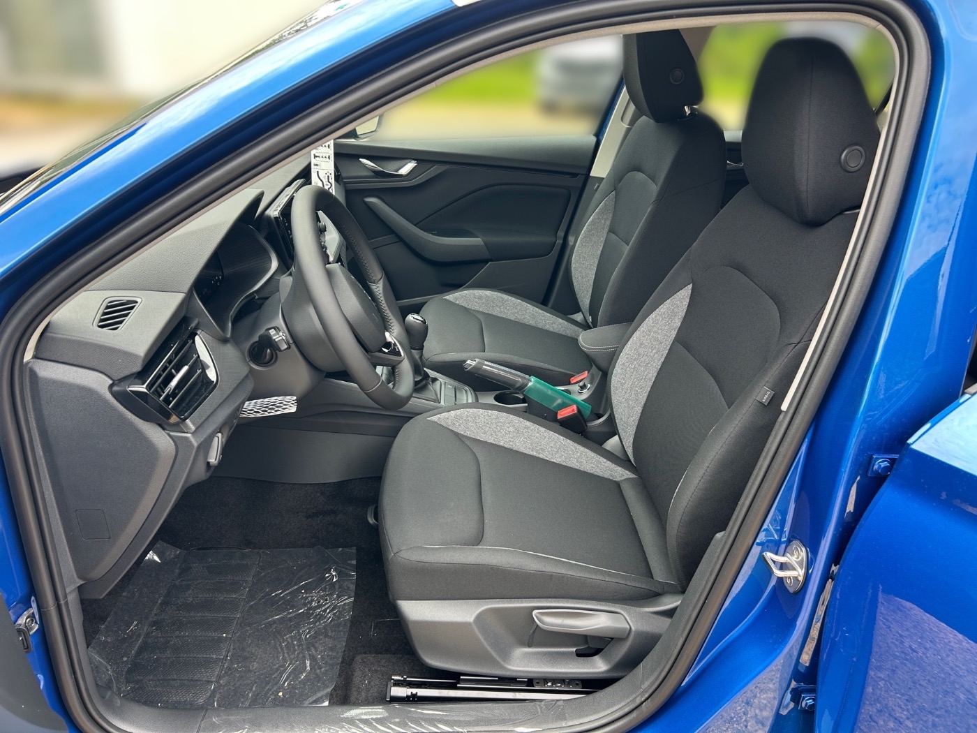 SKODA Scala 1.0 TSI Essence DAB LED LM PDC SHZ VC VZE Bild 9