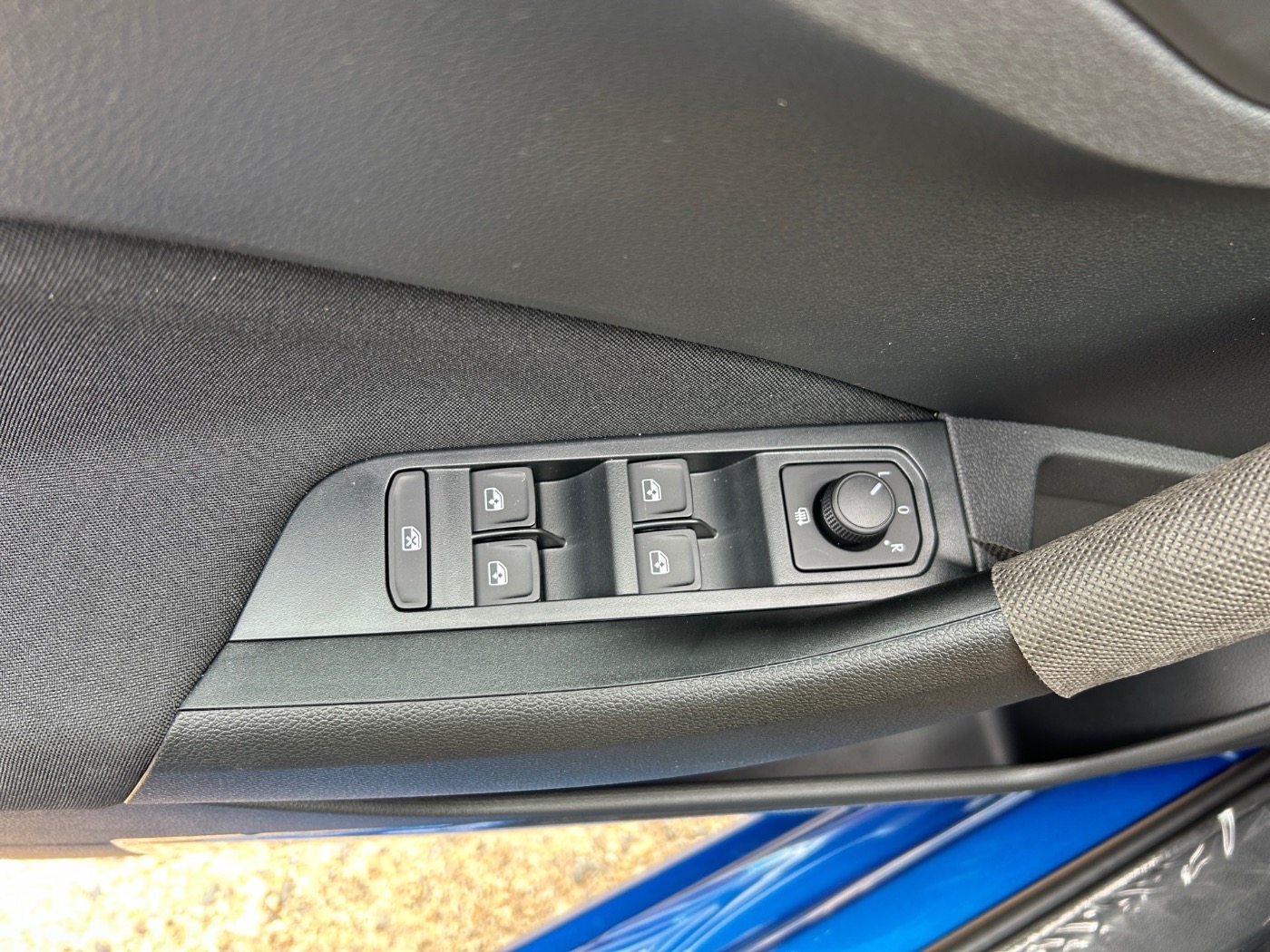 SKODA Scala 1.0 TSI Essence DAB LED LM PDC SHZ VC VZE Bild 10