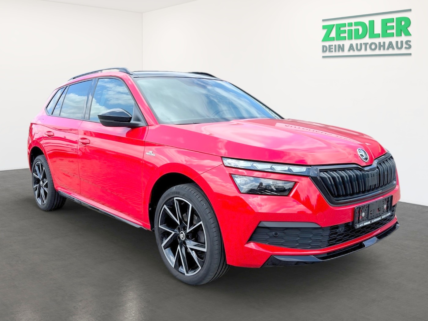 SKODA Kamiq 1.0 TSI DSG Monte Carlo ACC NAVI PANO SHZ Bild 2