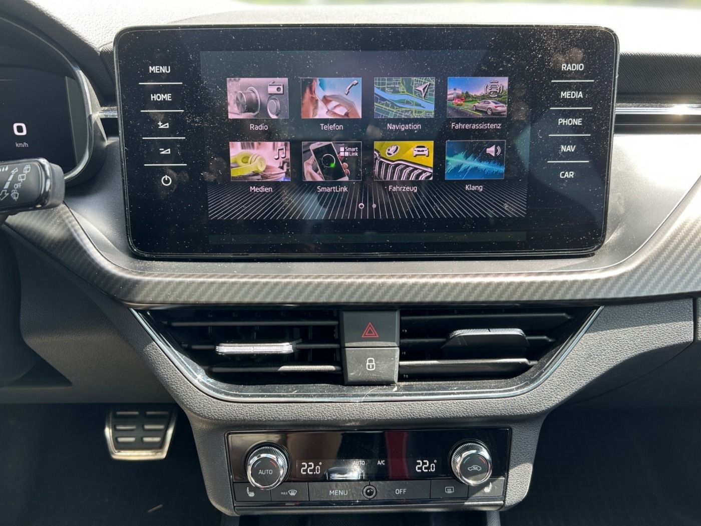 SKODA Kamiq 1.0 TSI DSG Monte Carlo ACC NAVI PANO SHZ Bild 9
