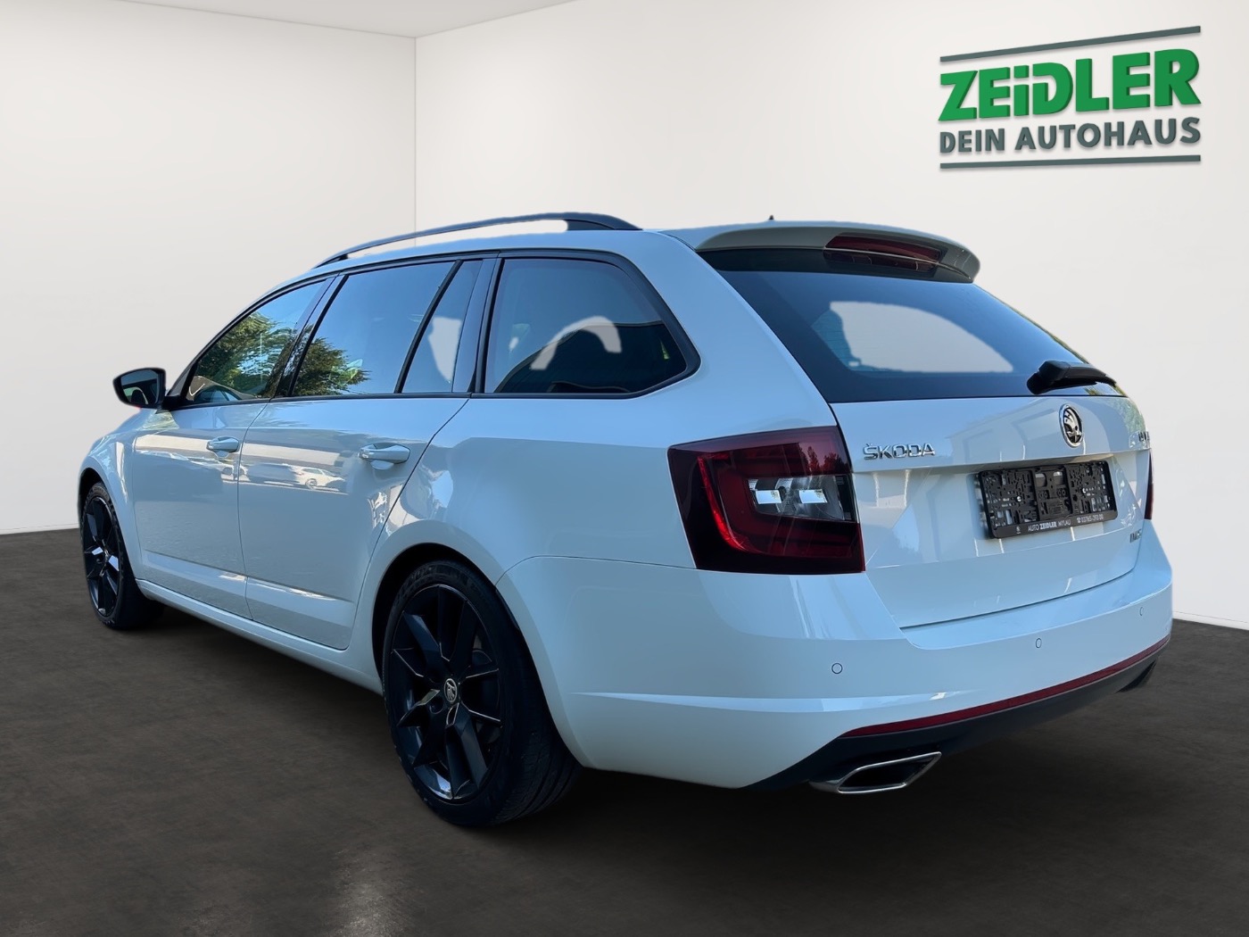 SKODA Octavia Combi 2.0 TSI RS AHK KA LED PDC SHZ TOUCH Bild 4