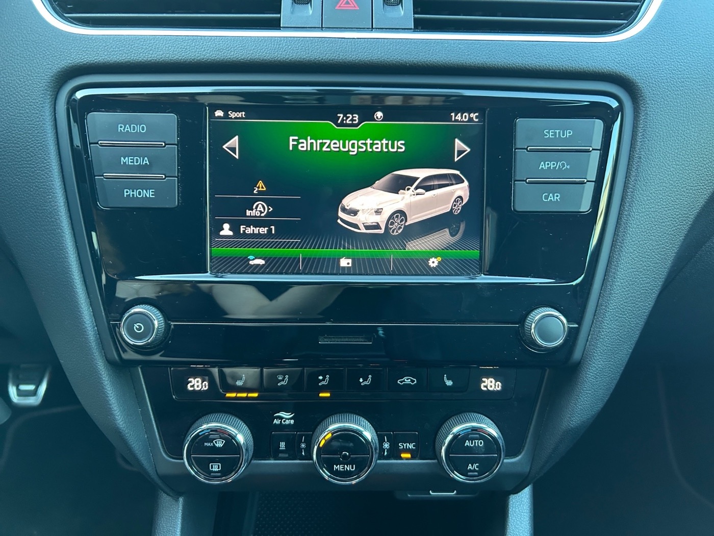 SKODA Octavia Combi 2.0 TSI RS AHK KA LED PDC SHZ TOUCH Bild 9
