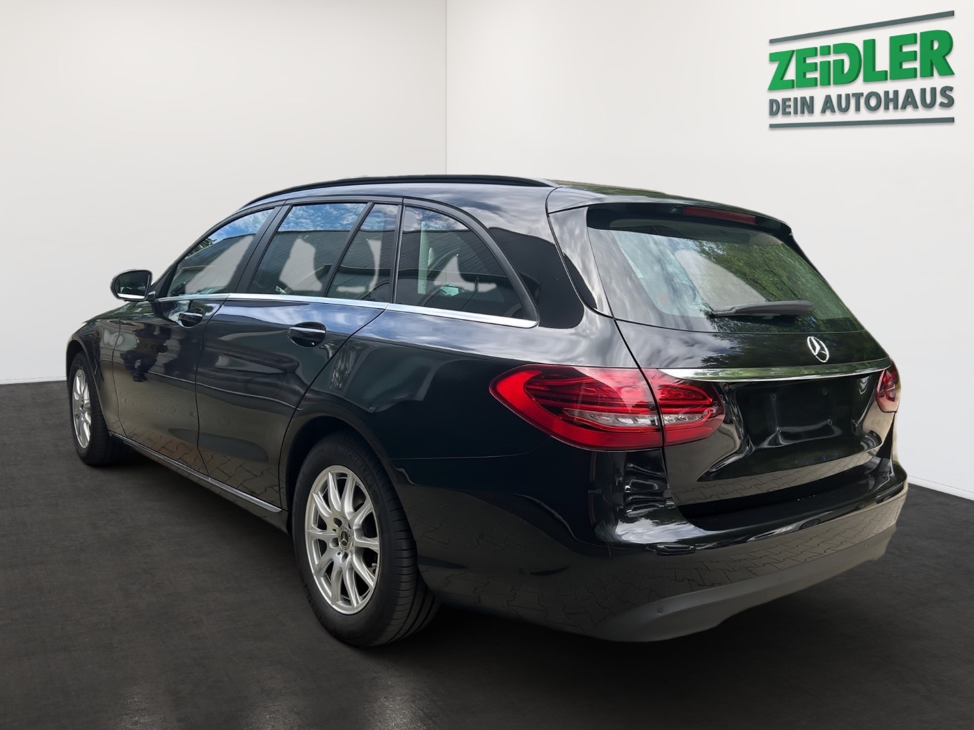 MERCEDES-BENZ C 200 d T-Modell 9G AHK ACC HUD LED NAVI RFK SHZ Bild 4