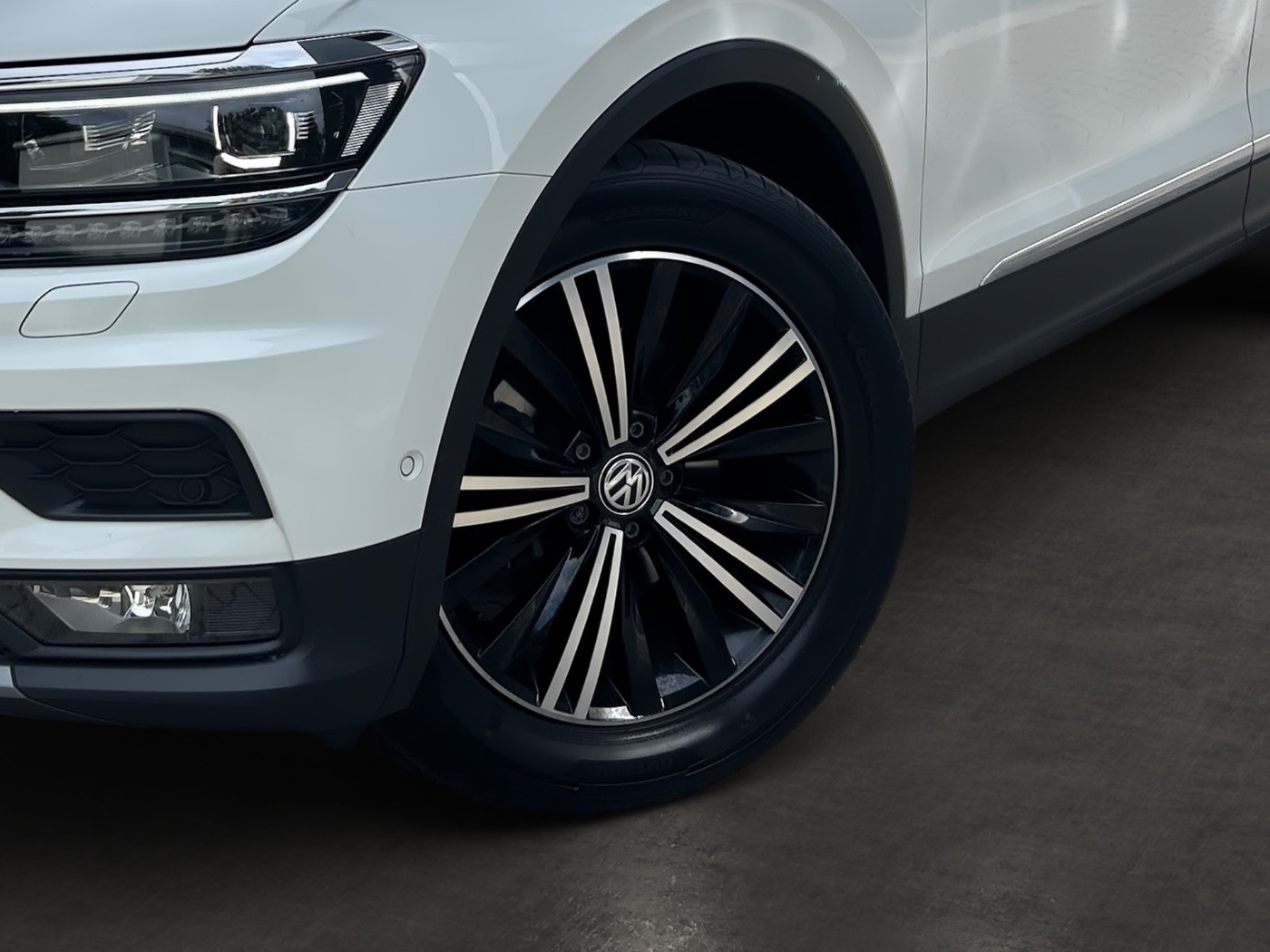 VW Tiguan 1.5 TSI DSG Highline ACCParkAss.ErgoActive Bild 6