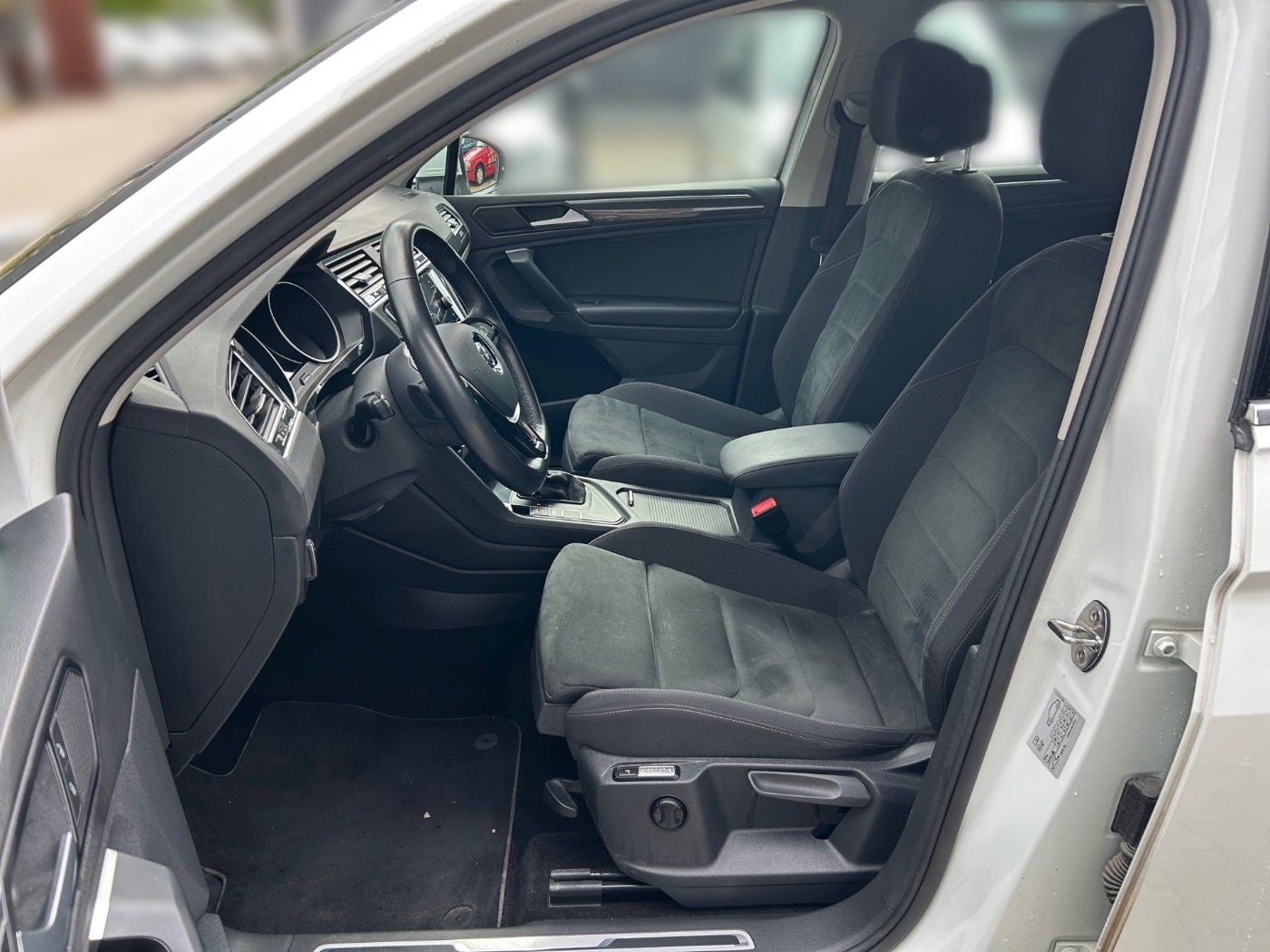 VW Tiguan 1.5 TSI DSG Highline ACCParkAss.ErgoActive Bild 7