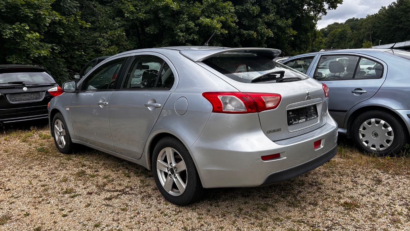 MITSUBISHI Lancer 1.5 MPI Sportback Invite LM Bild 4